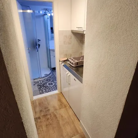 Live In Apartment