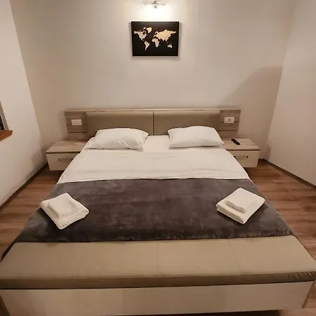 Live In Apartment *